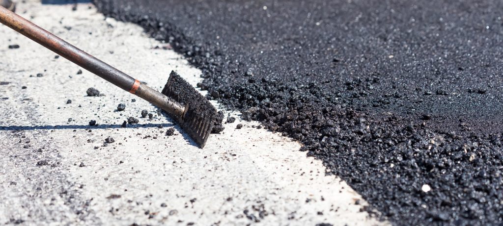 asphalt-cracks-sealer-or-filler